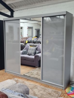 Luxxe Sliding Wardrobe 2.5m - Grey Gloss