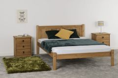 Maya Pine Bed - Distressed Waxed